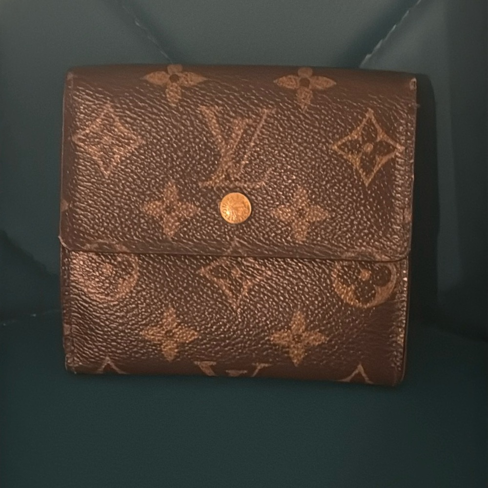 EUC Louis Vuitton Monogram Wallet